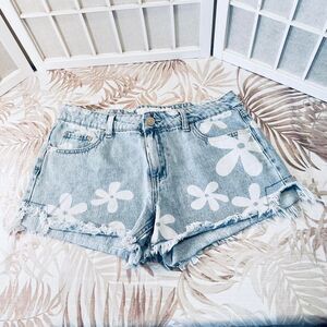 Indigo Rein Women's Distressed Flower Fringed Shorts Size 29
